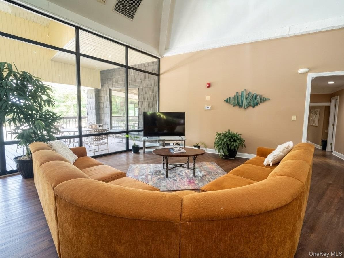 780 Hilltop Court thumbnail 38