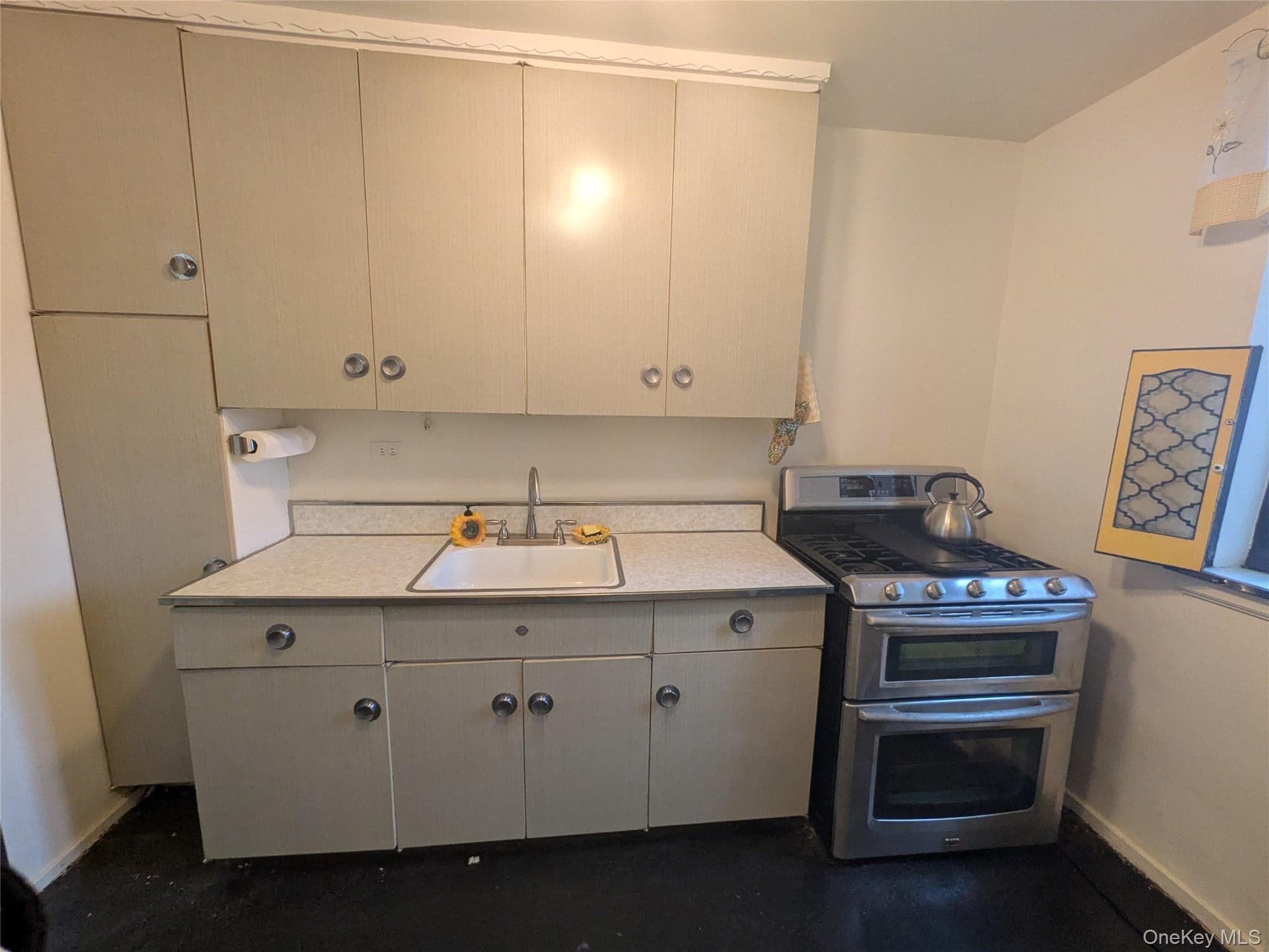 87-56 Francis Lewis Boulevard Unit: B45 thumbnail 9