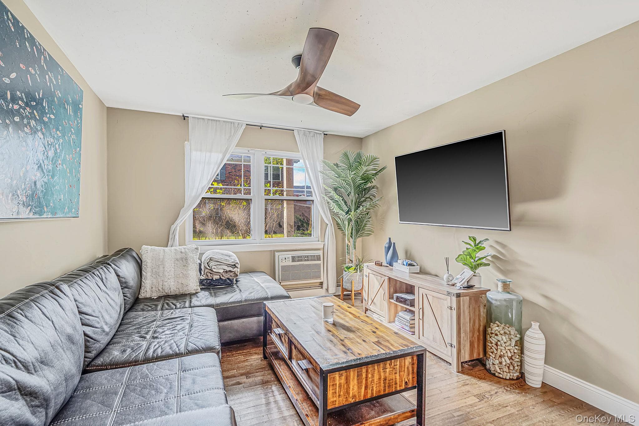 219 Fairharbor Drive Unit: 219 thumbnail 9