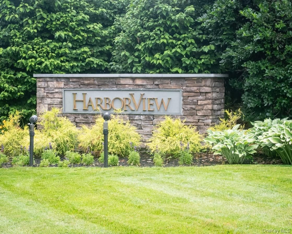100 Harbor View Drive Unit: 251, Port Washington