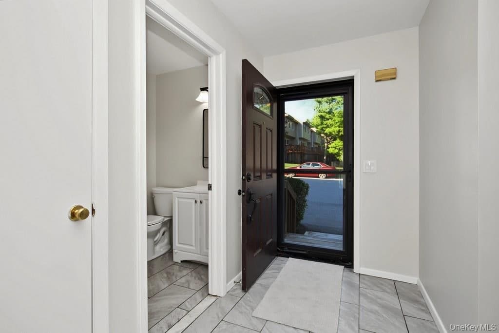 6103 Chelsea Cove thumbnail 3