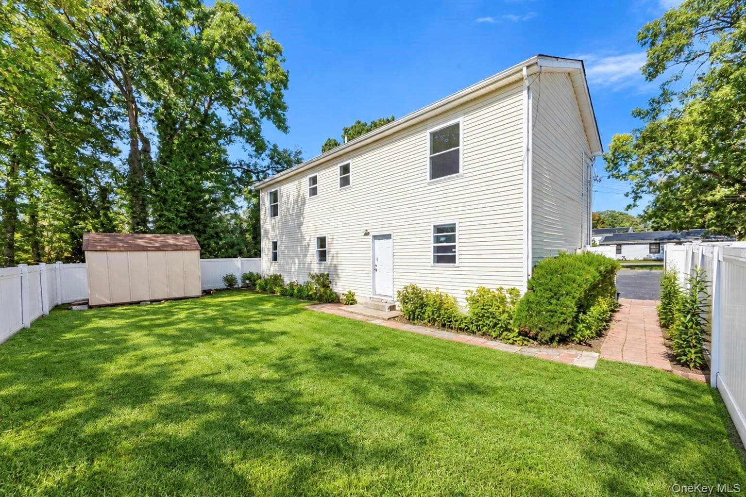 84 Arlington AVE thumbnail 32