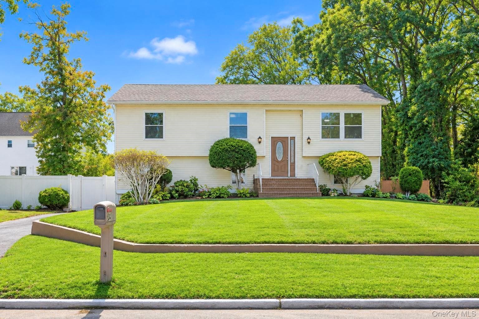 84 Arlington AVE thumbnail 2