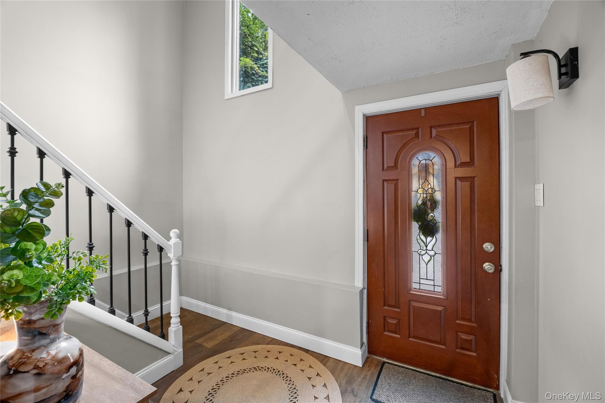 33 Manhasset Road thumbnail 2