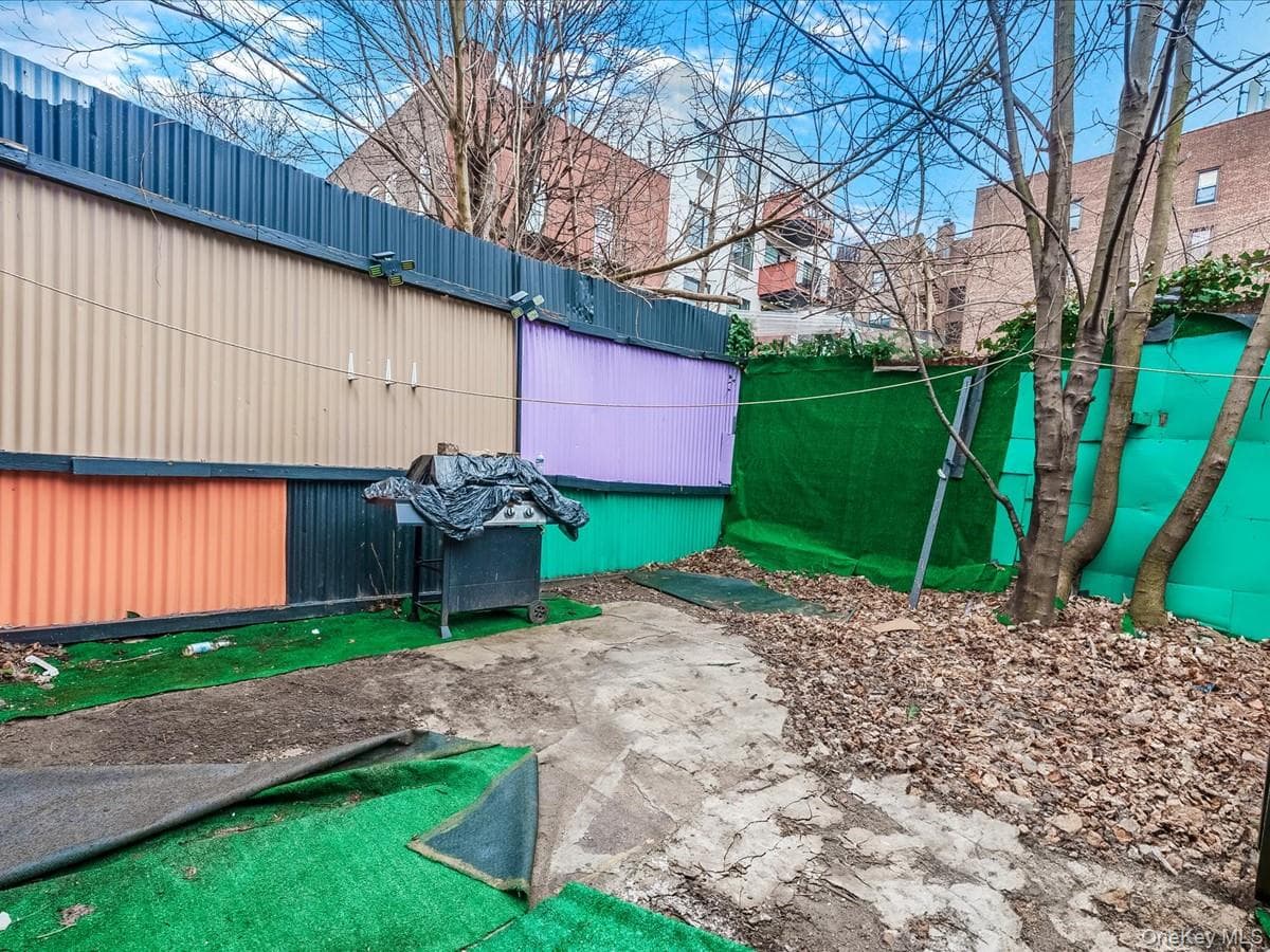 562 Rogers Avenue thumbnail 14