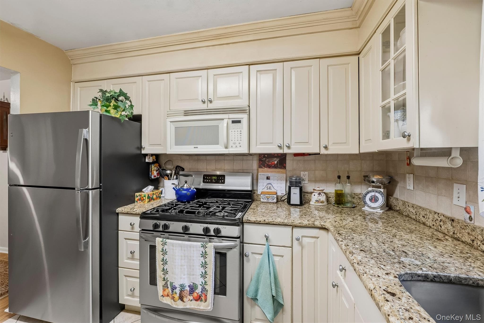 135 South Highland Ave AVE Unit: 3B3 thumbnail 20