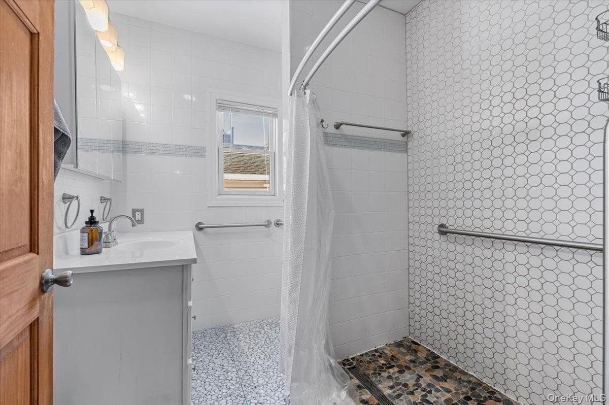 93-22 245th Street thumbnail 11