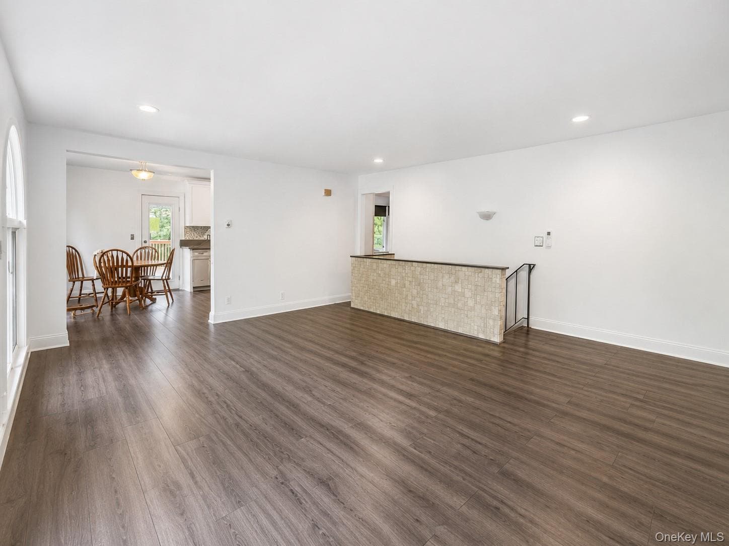 33 Buckingham Circle thumbnail 7