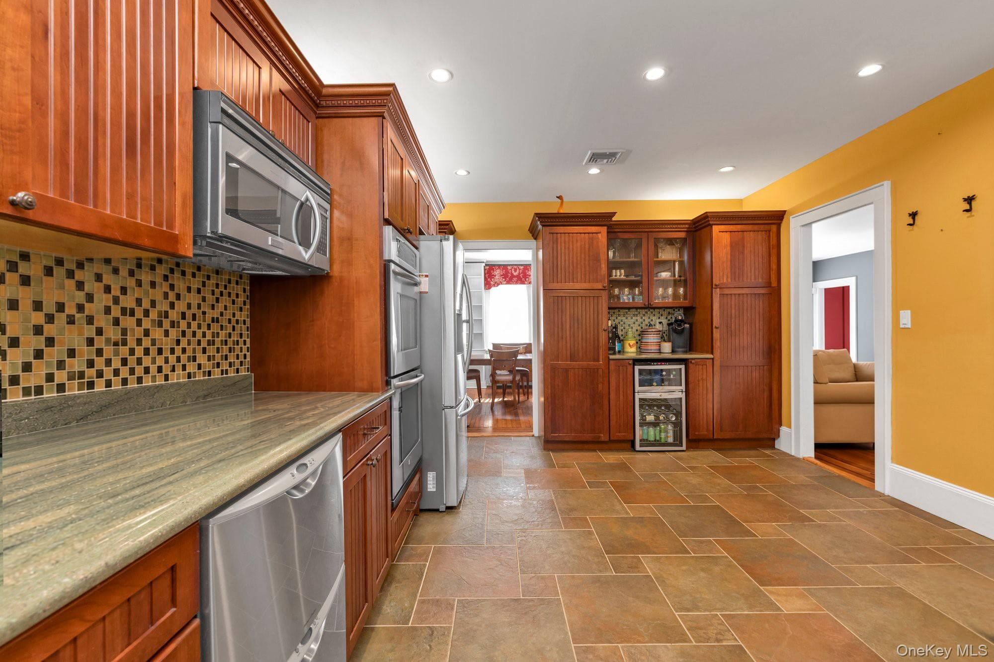 238 Burtis Avenue thumbnail 9