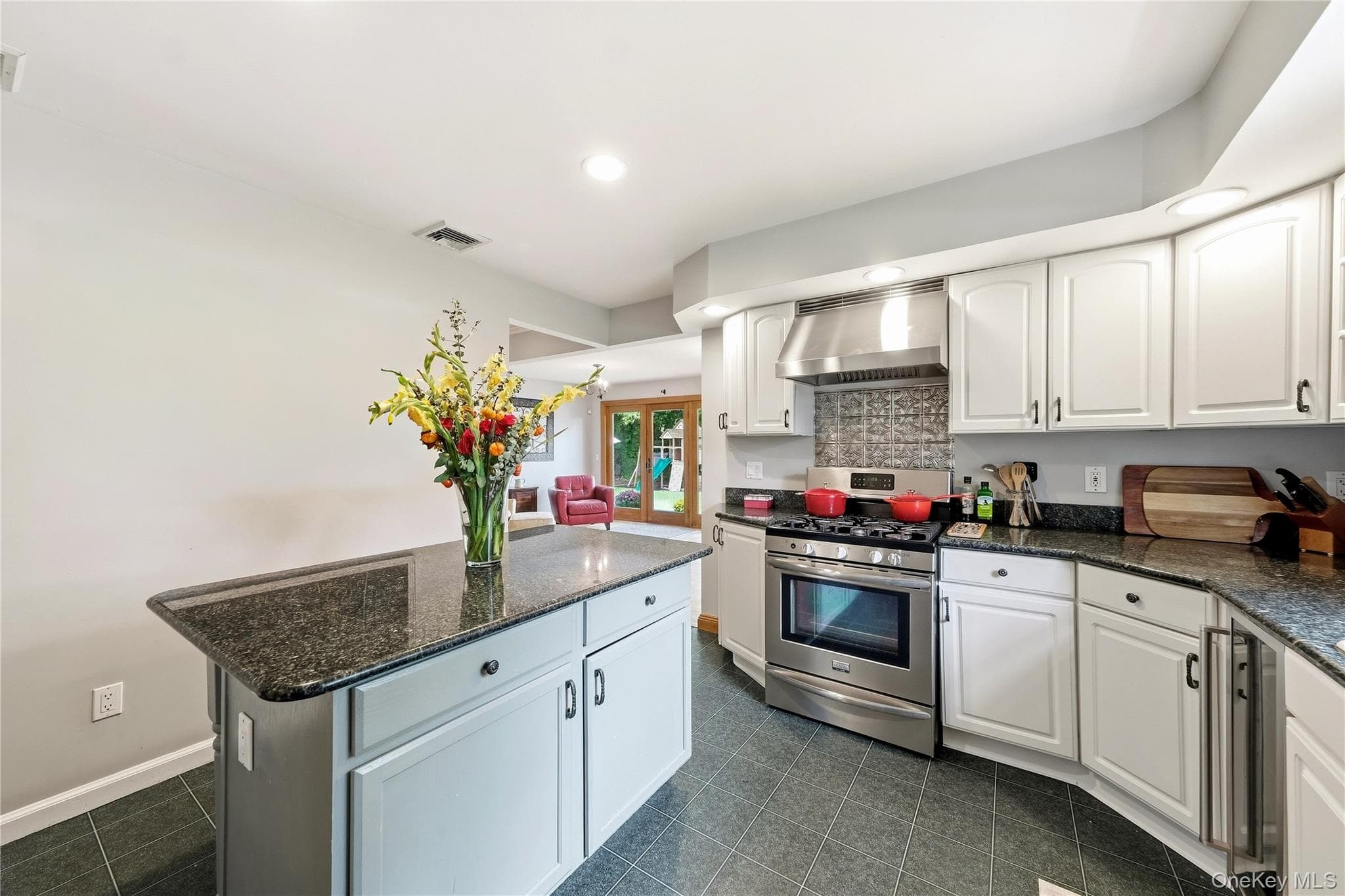 52 Bayway Avenue thumbnail 28