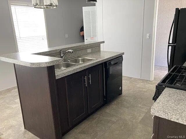 33 Tiger Lily Drive thumbnail 17