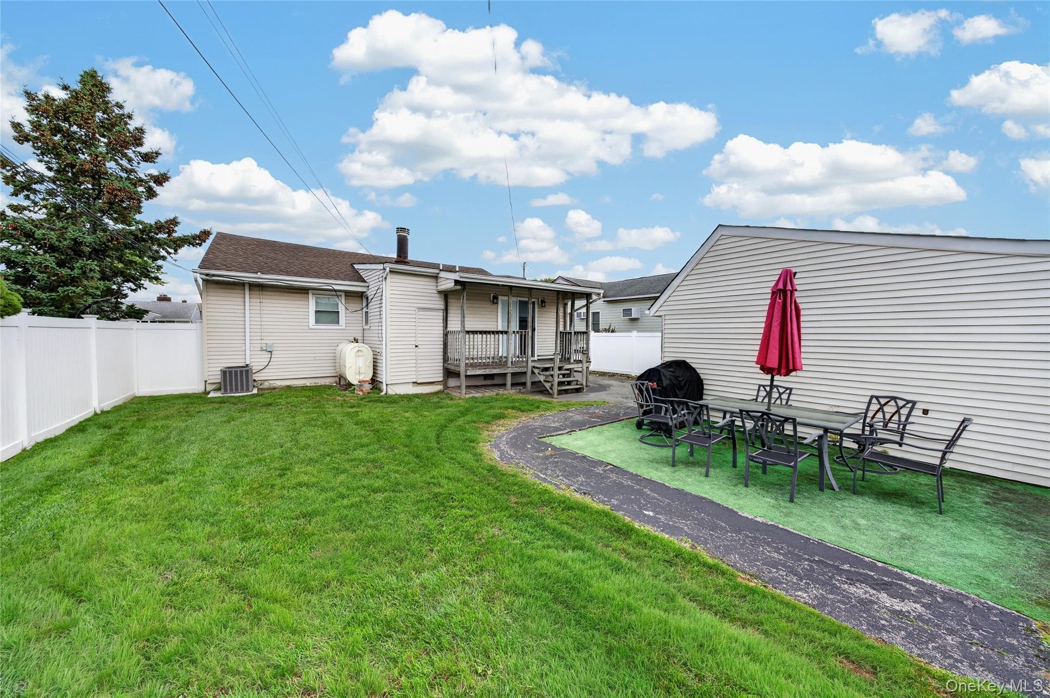 33 Hubbard Avenue thumbnail 13