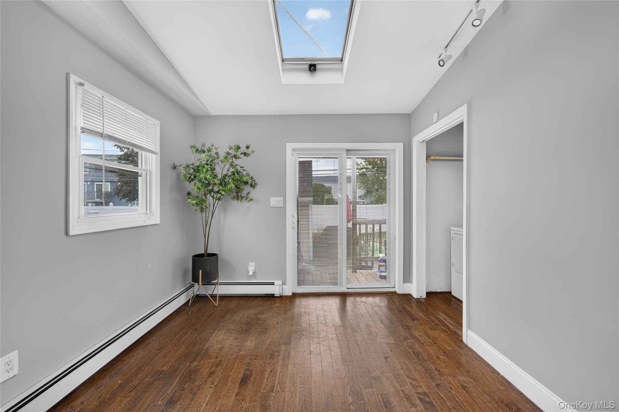 33 Hubbard Avenue thumbnail 6