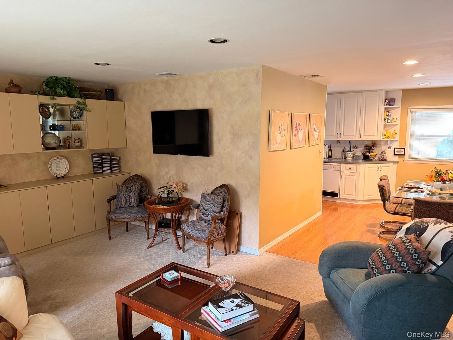 3473 S Hawthorne Drive thumbnail 4