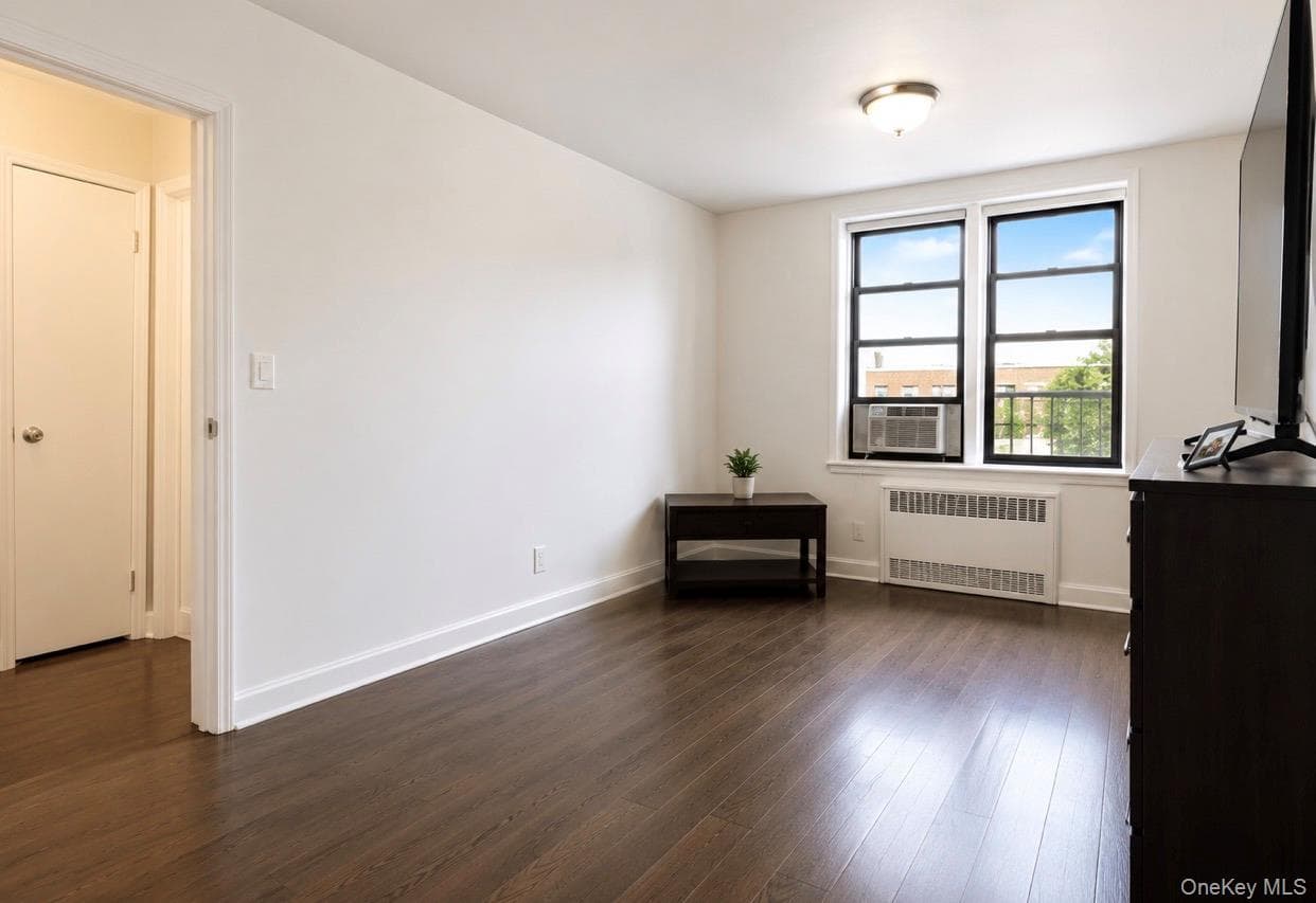 37-30 83RD Street St Unit: 5L thumbnail 4