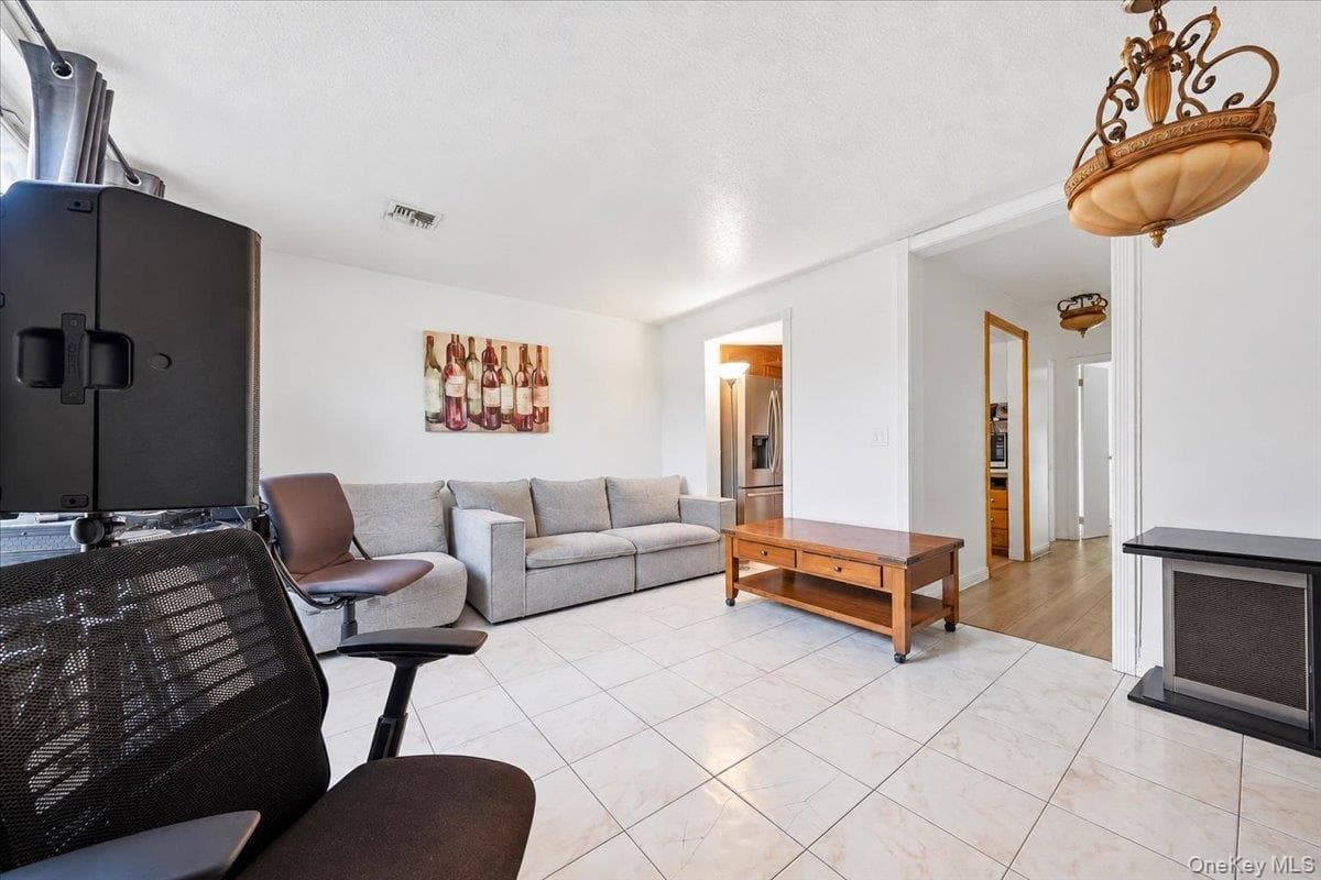 410 E 155th Street thumbnail 18