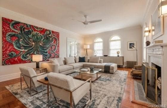 211 Laurelton Boulevard thumbnail 8