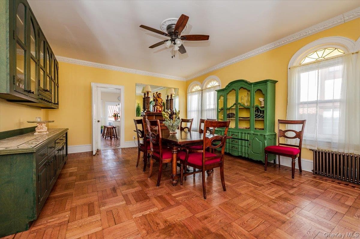 211 Laurelton Boulevard thumbnail 10