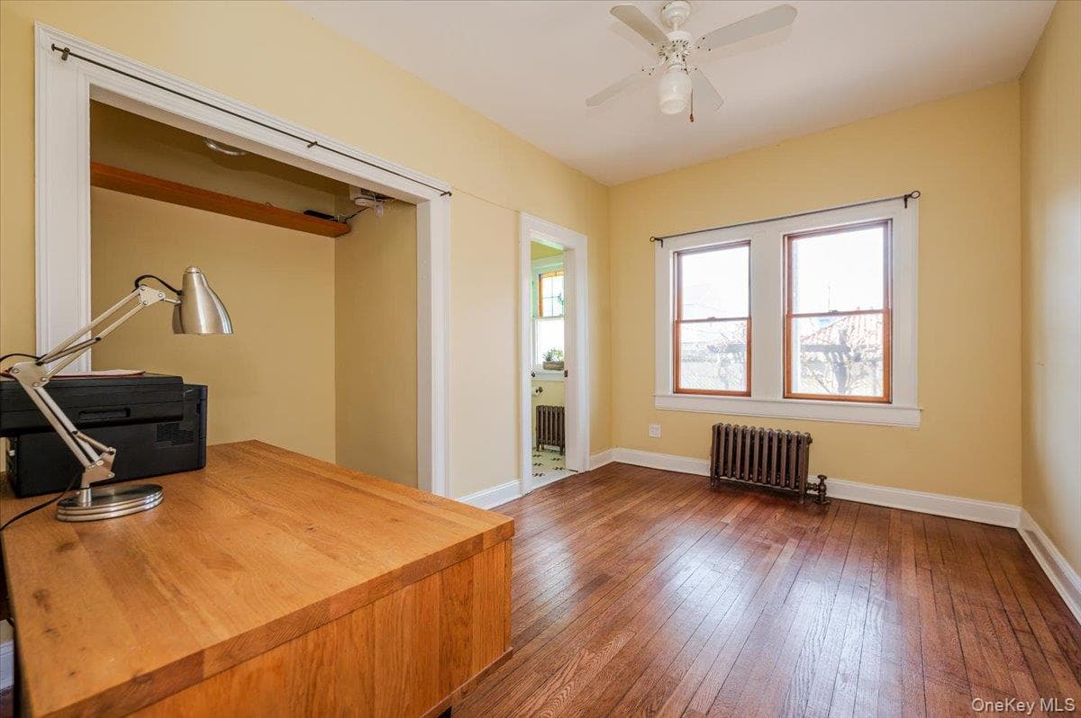 211 Laurelton Boulevard thumbnail 17
