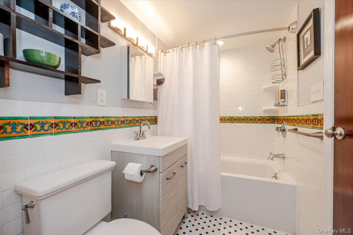 211 Laurelton Boulevard thumbnail 40