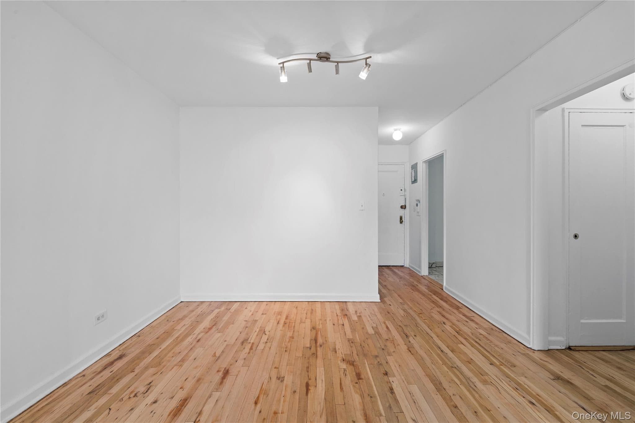 3726 87th St ST Unit: 6A thumbnail 5
