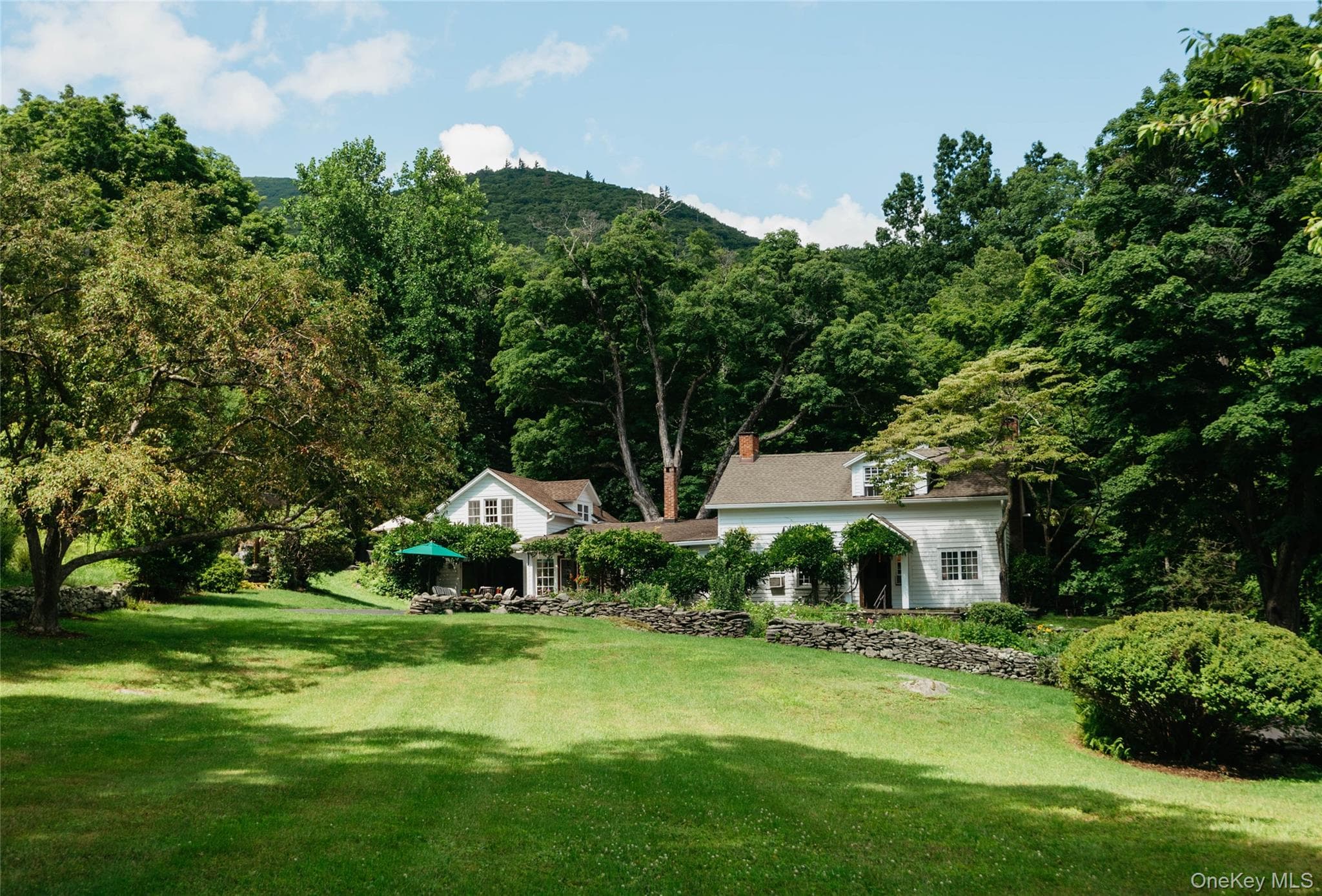 190 Lewis Hollow Road, Woodstock