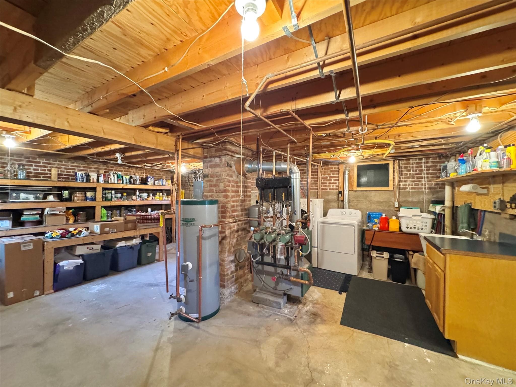 470 W Main Street thumbnail 29