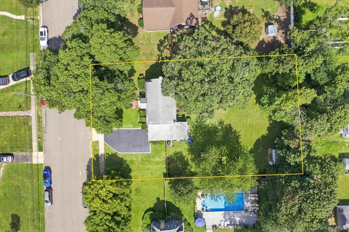 297 Maple Avenue thumbnail 19
