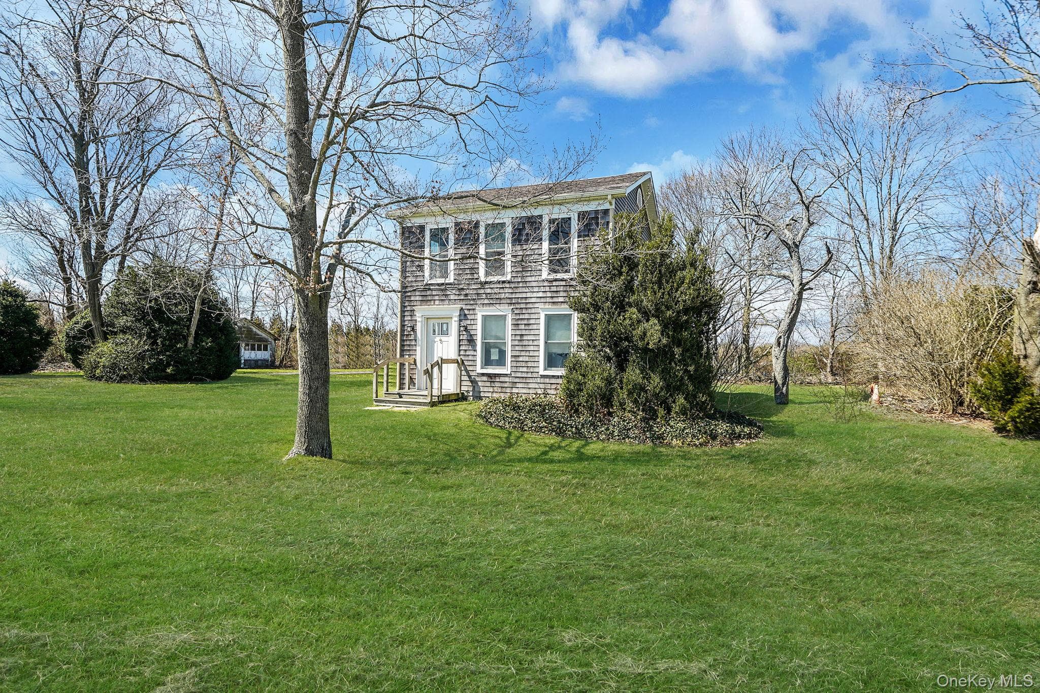 5528 Sound Avenue thumbnail 5