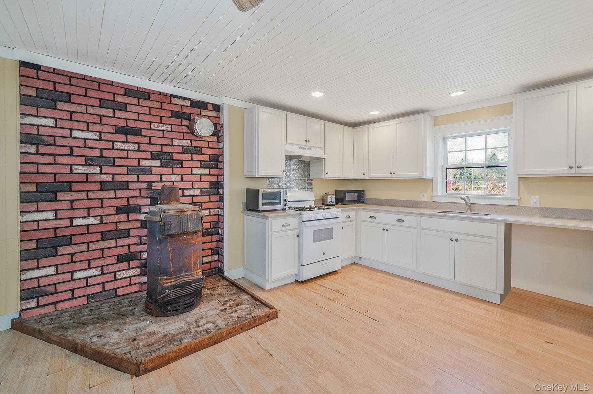 5528 Sound Avenue thumbnail 22