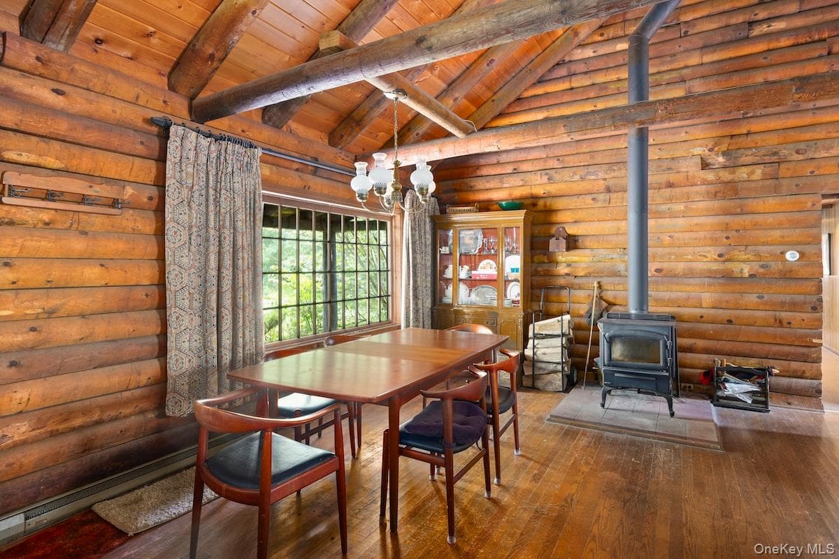 284 Hall Hill Road thumbnail 6