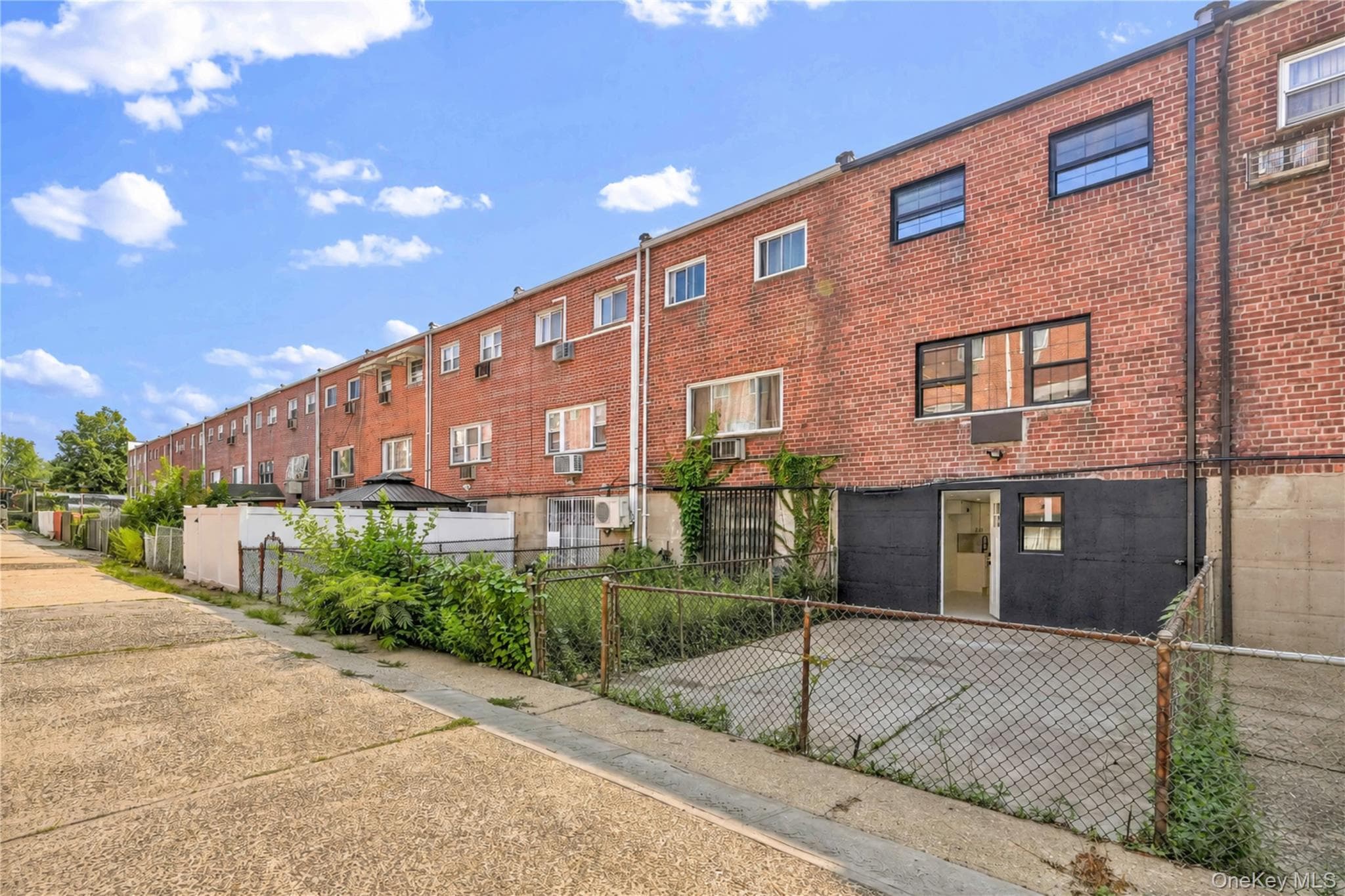 989 Schenck Avenue thumbnail 21