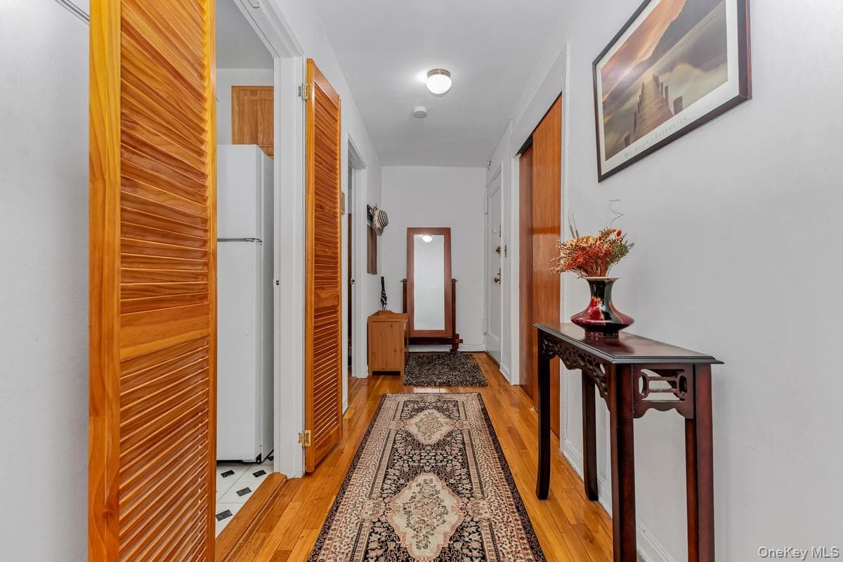 66-33 Yellowstone Boulevard Unit: 5B thumbnail 4