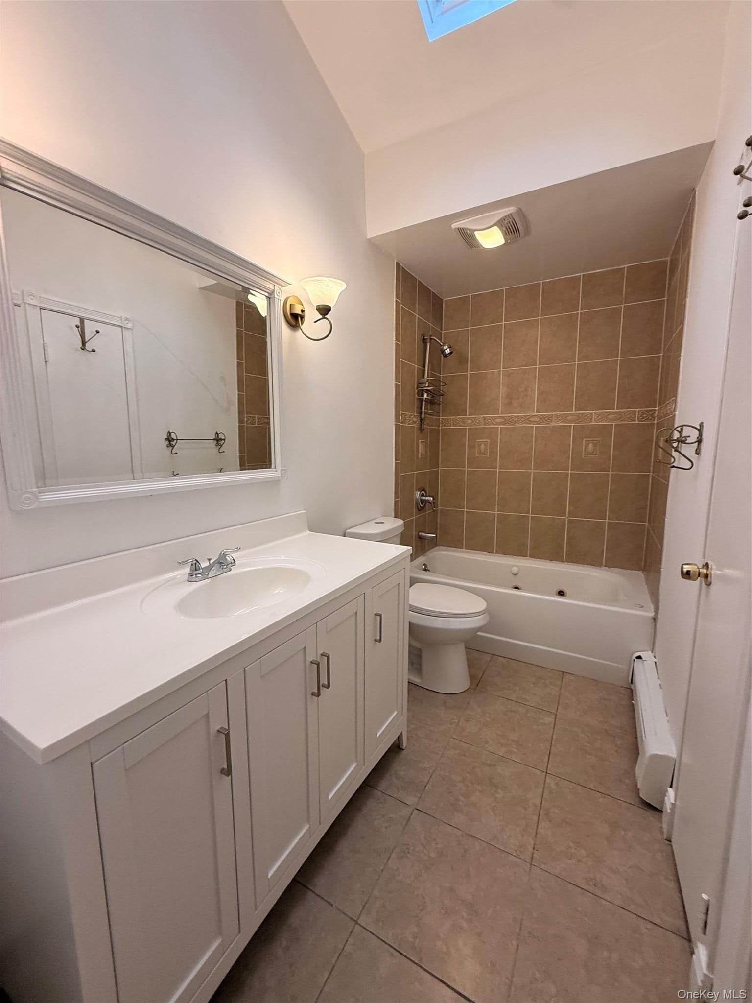 13 Hampton Avenue thumbnail 12
