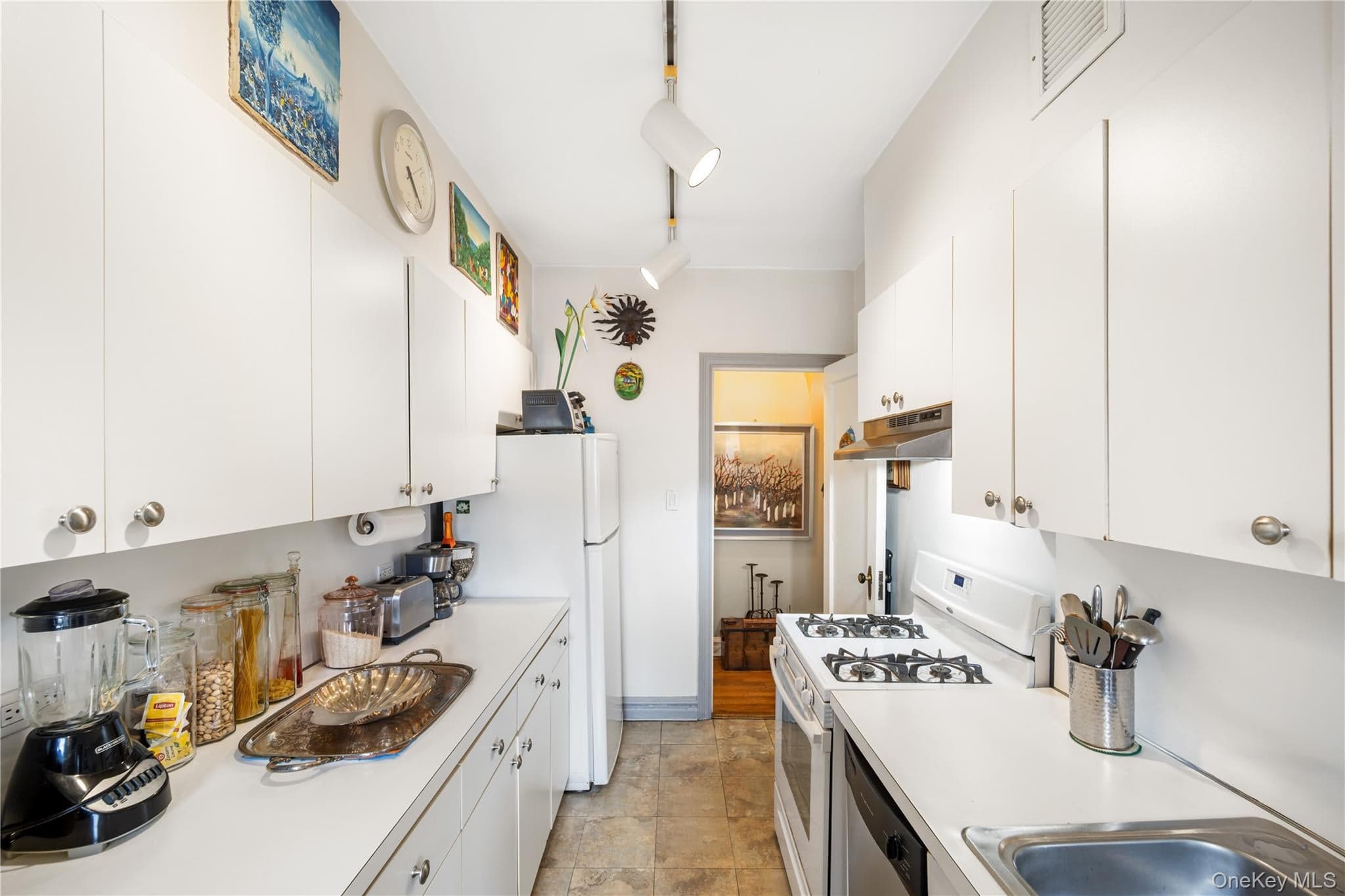 34-24 82nd Street Unit: 6N thumbnail 4