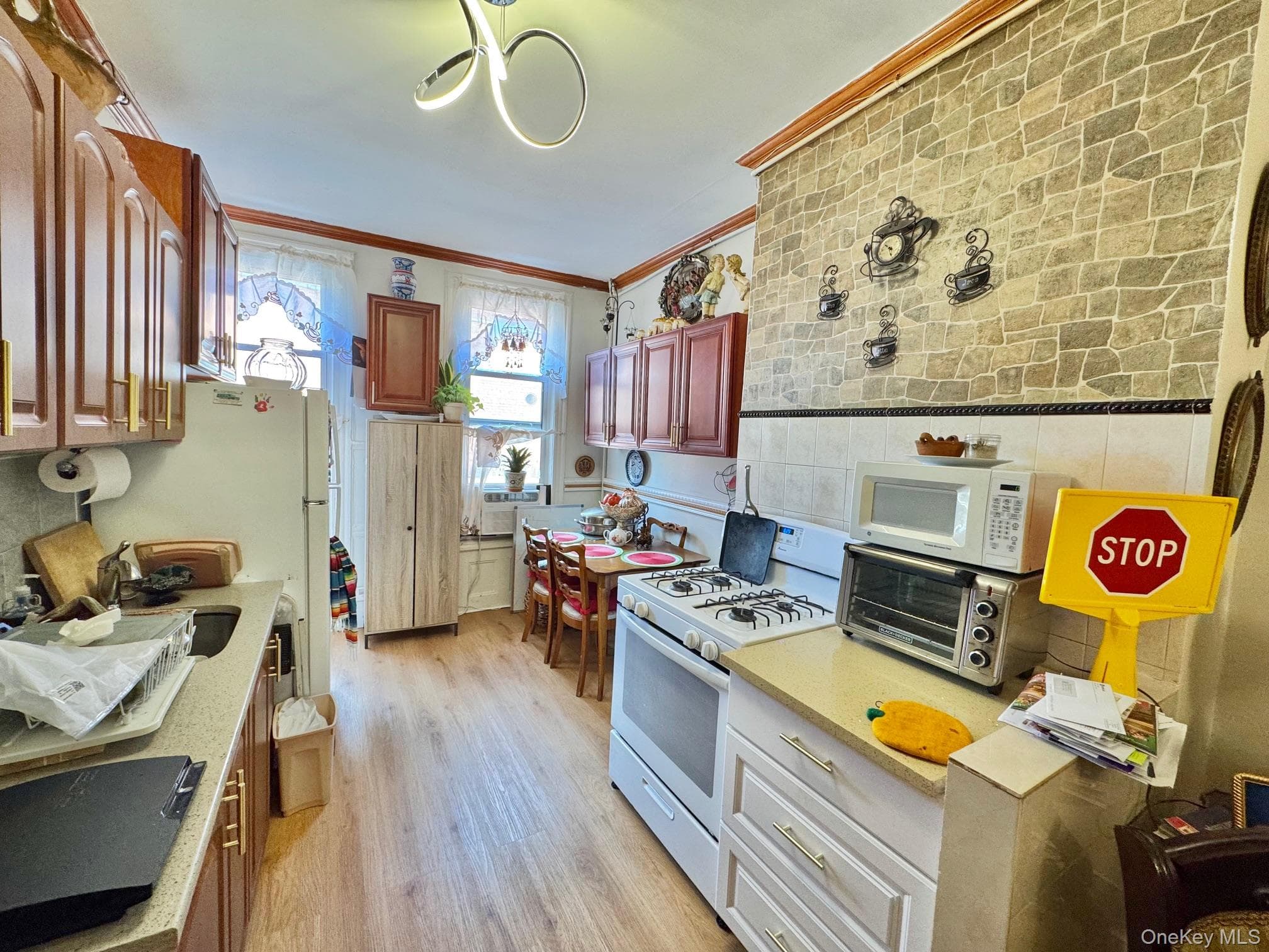 283 Wyckoff Avenue thumbnail 14