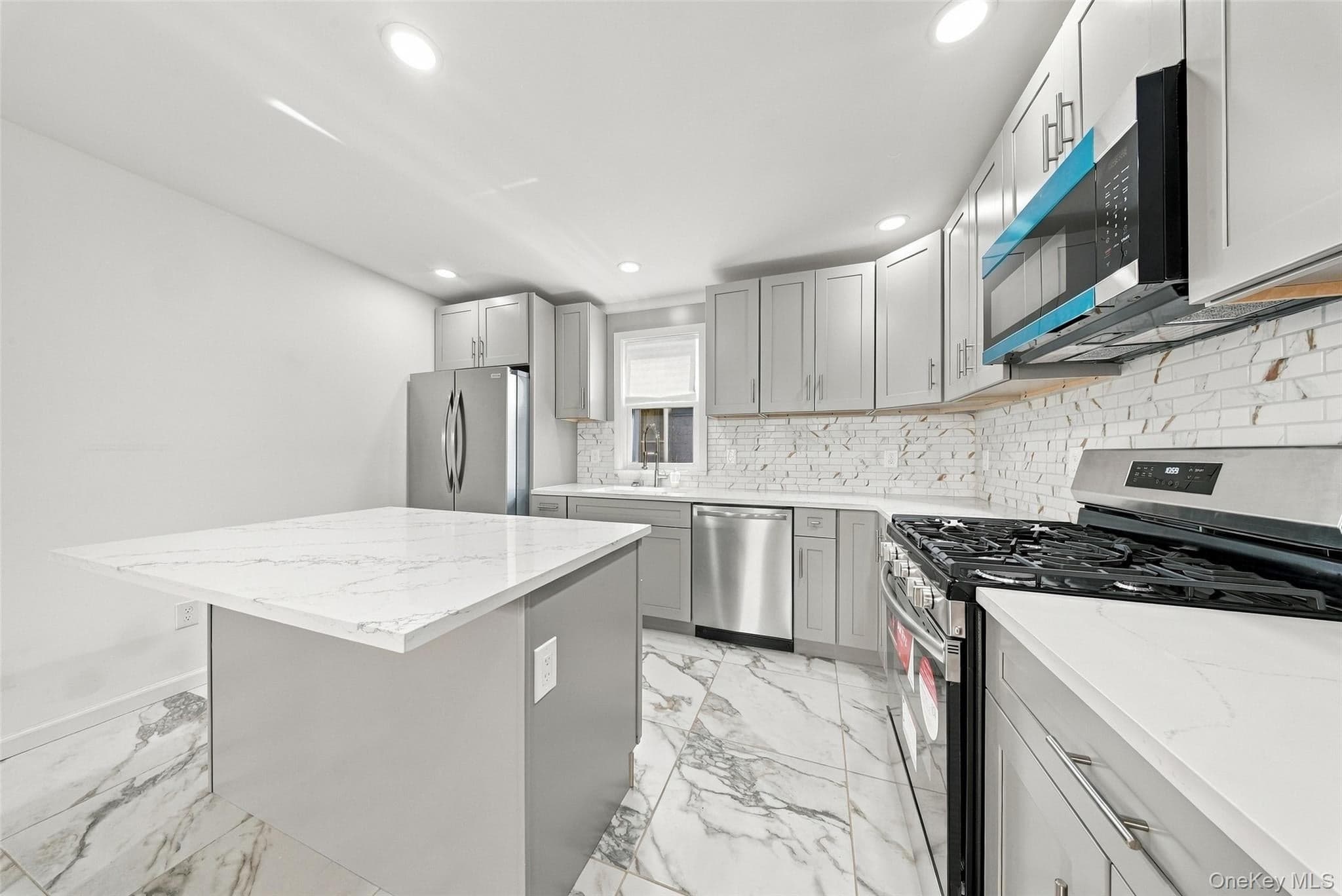 210 W Main Street thumbnail 18