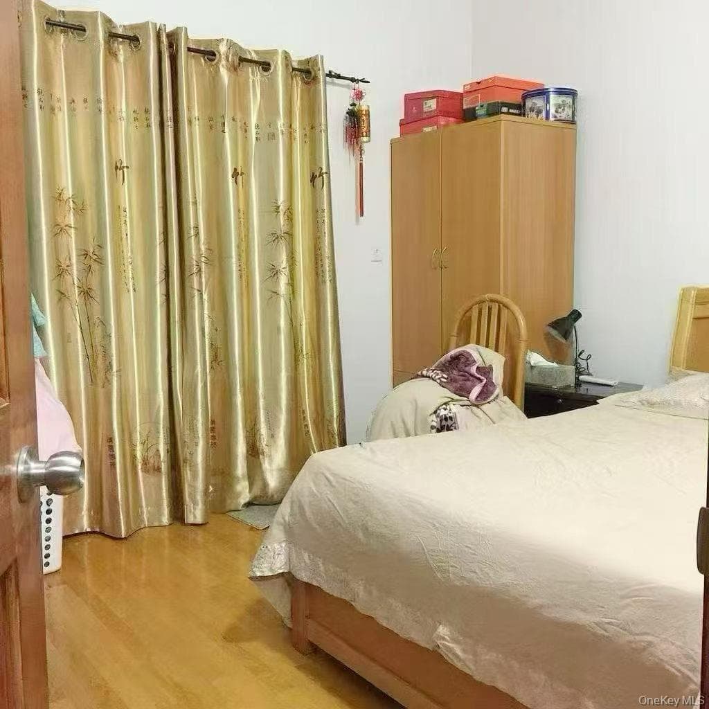 37-13 107th Street Unit: 4A thumbnail 3
