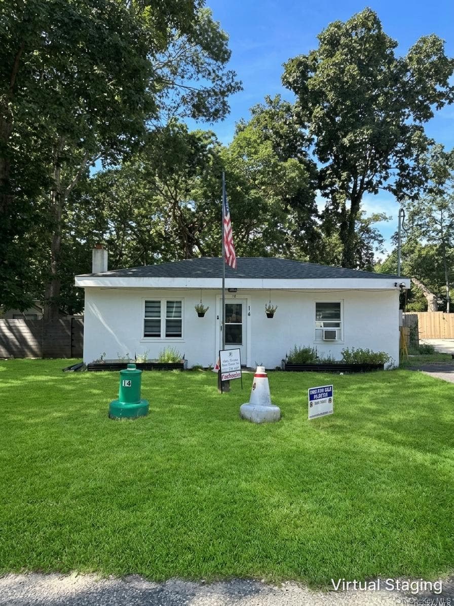 14 Coolidge Road, Hampton Bays