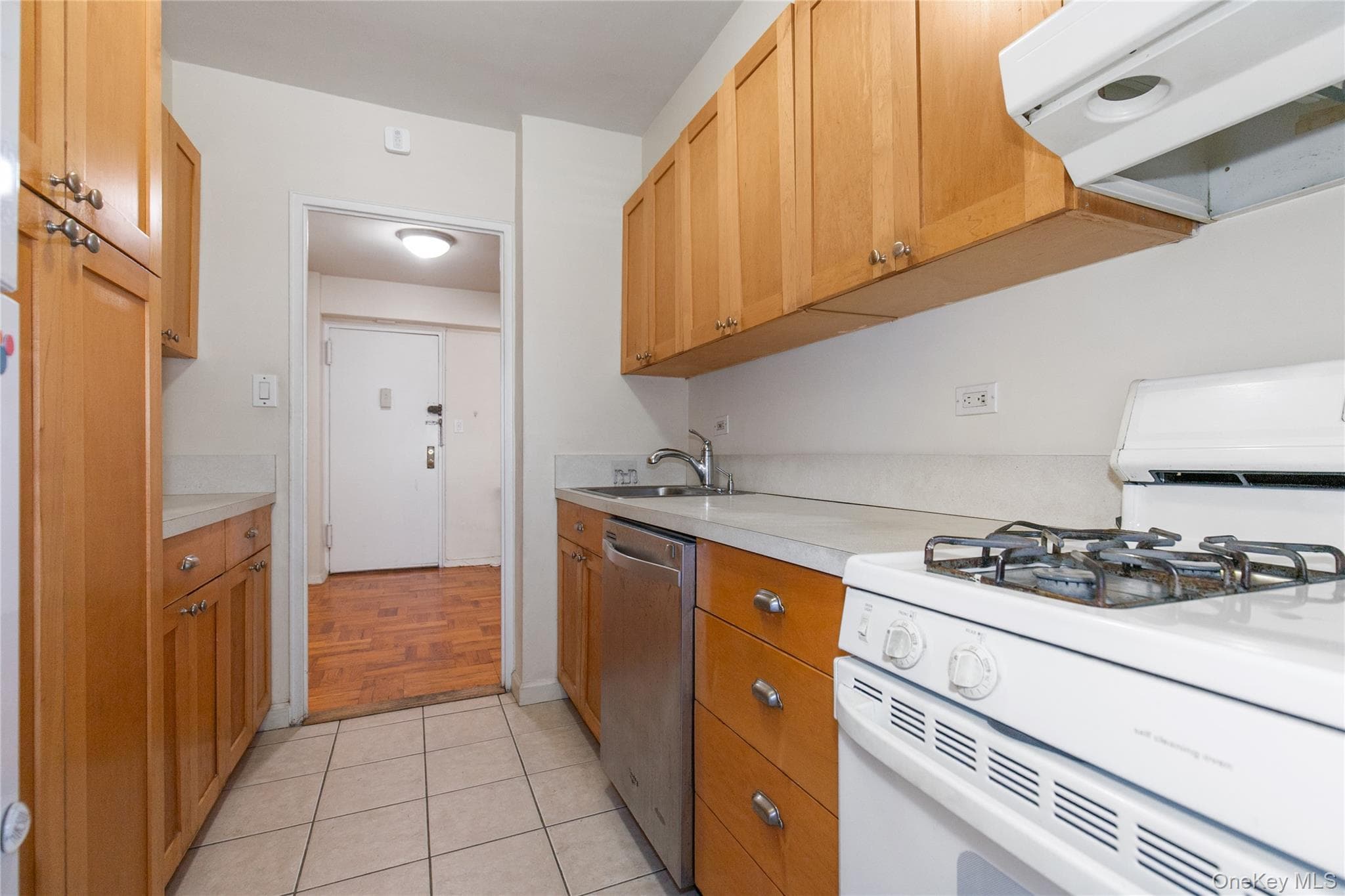 110-20 71st Road Unit: 206 thumbnail 9