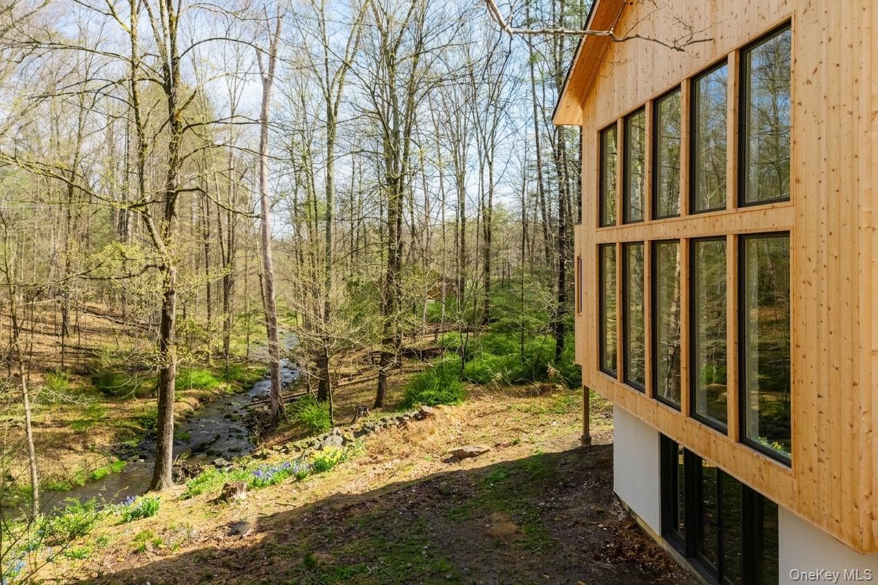 332 Mohonk Road thumbnail 45