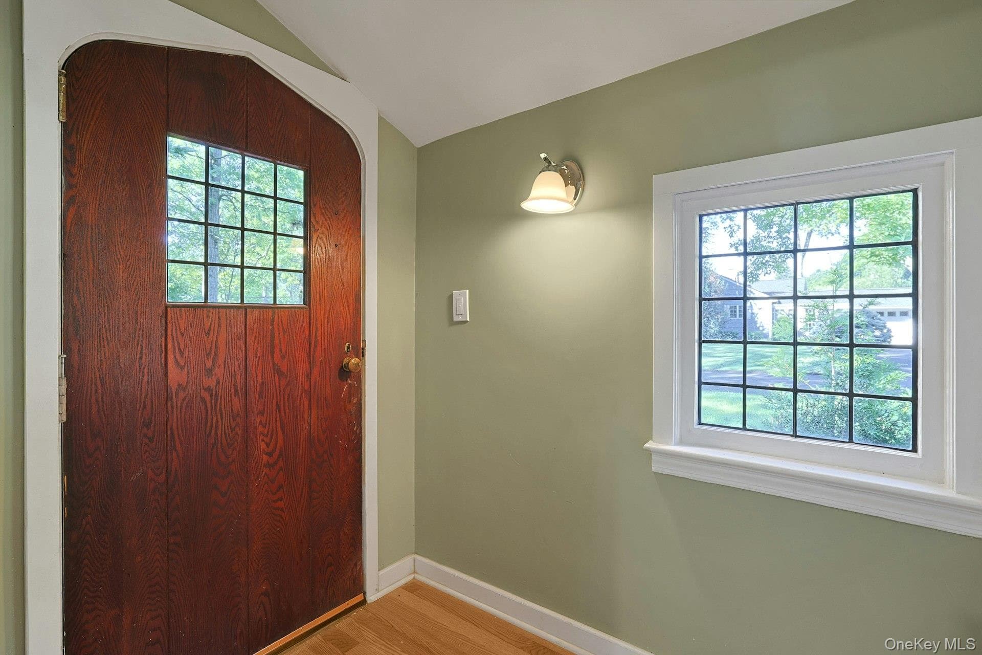 556 Babbling Brook Lane thumbnail 5
