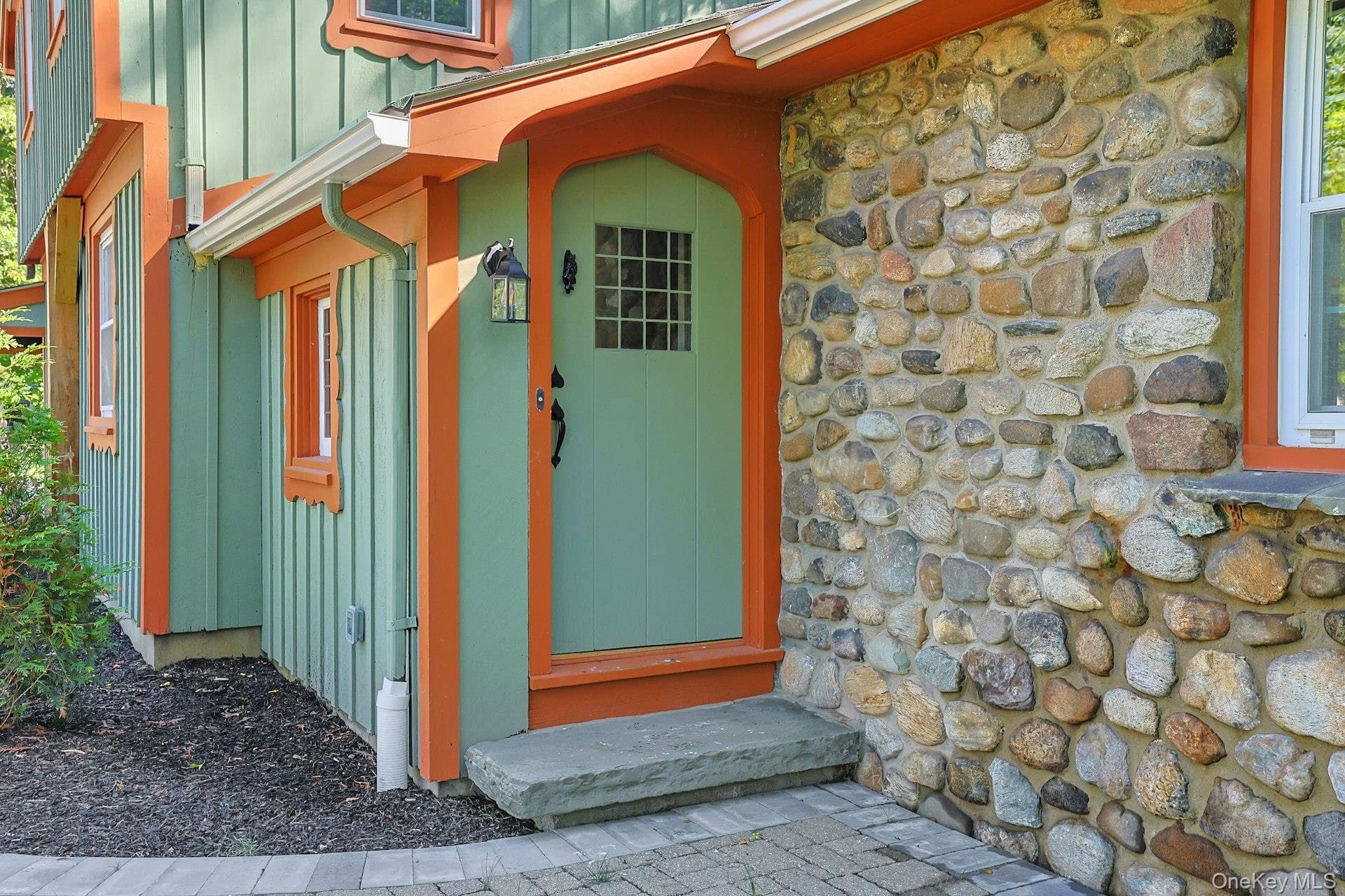 556 Babbling Brook Lane thumbnail 4