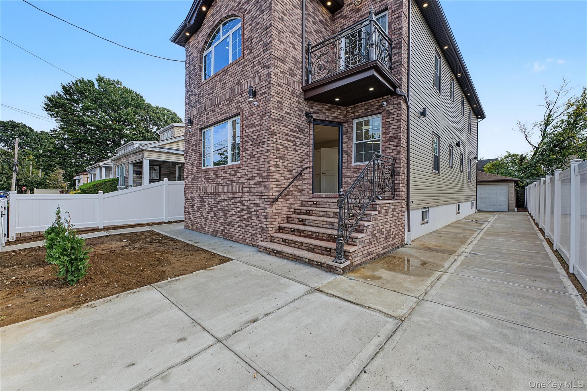 15320 120th Avenue thumbnail 2