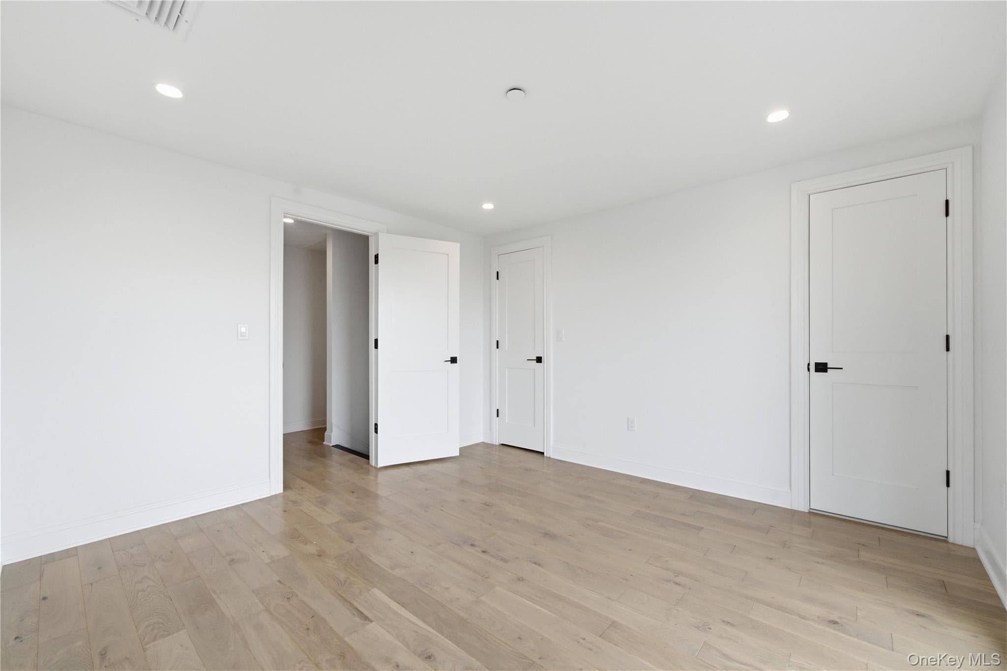 157 Sportsmans Avenue thumbnail 6