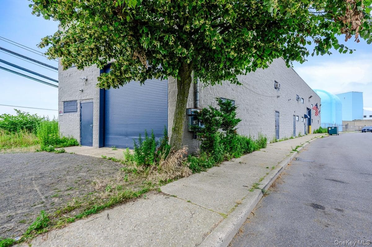 701 Park Place thumbnail 5