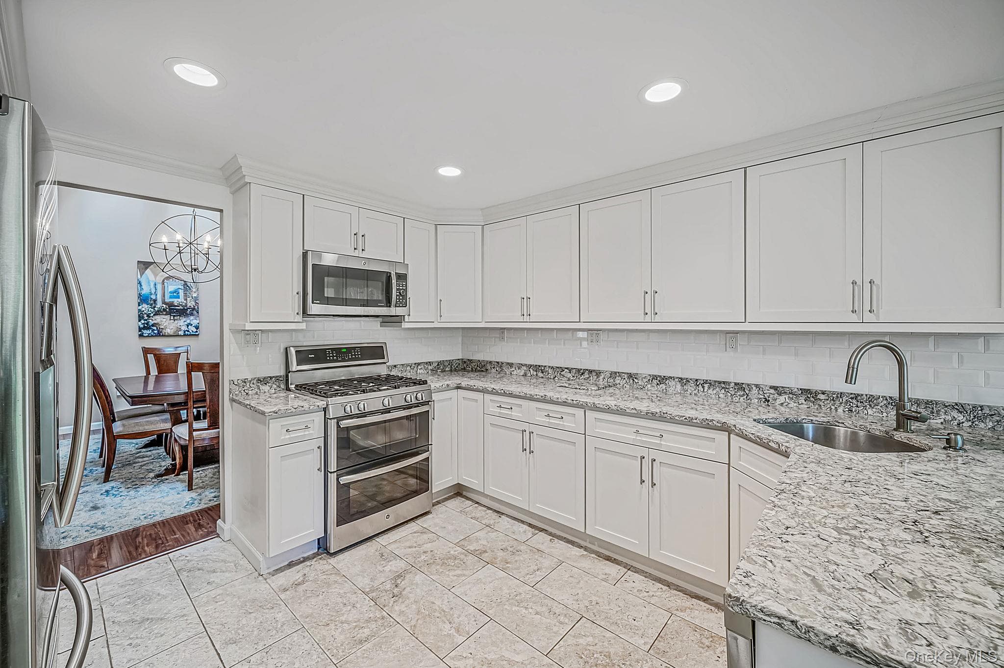 20 Wainscott Court thumbnail 8