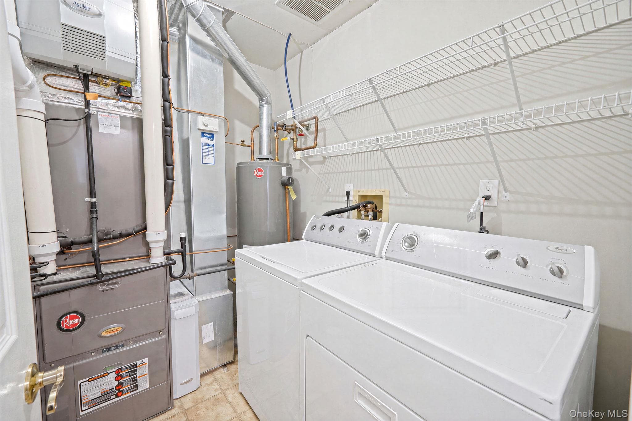 20 Wainscott Court thumbnail 24