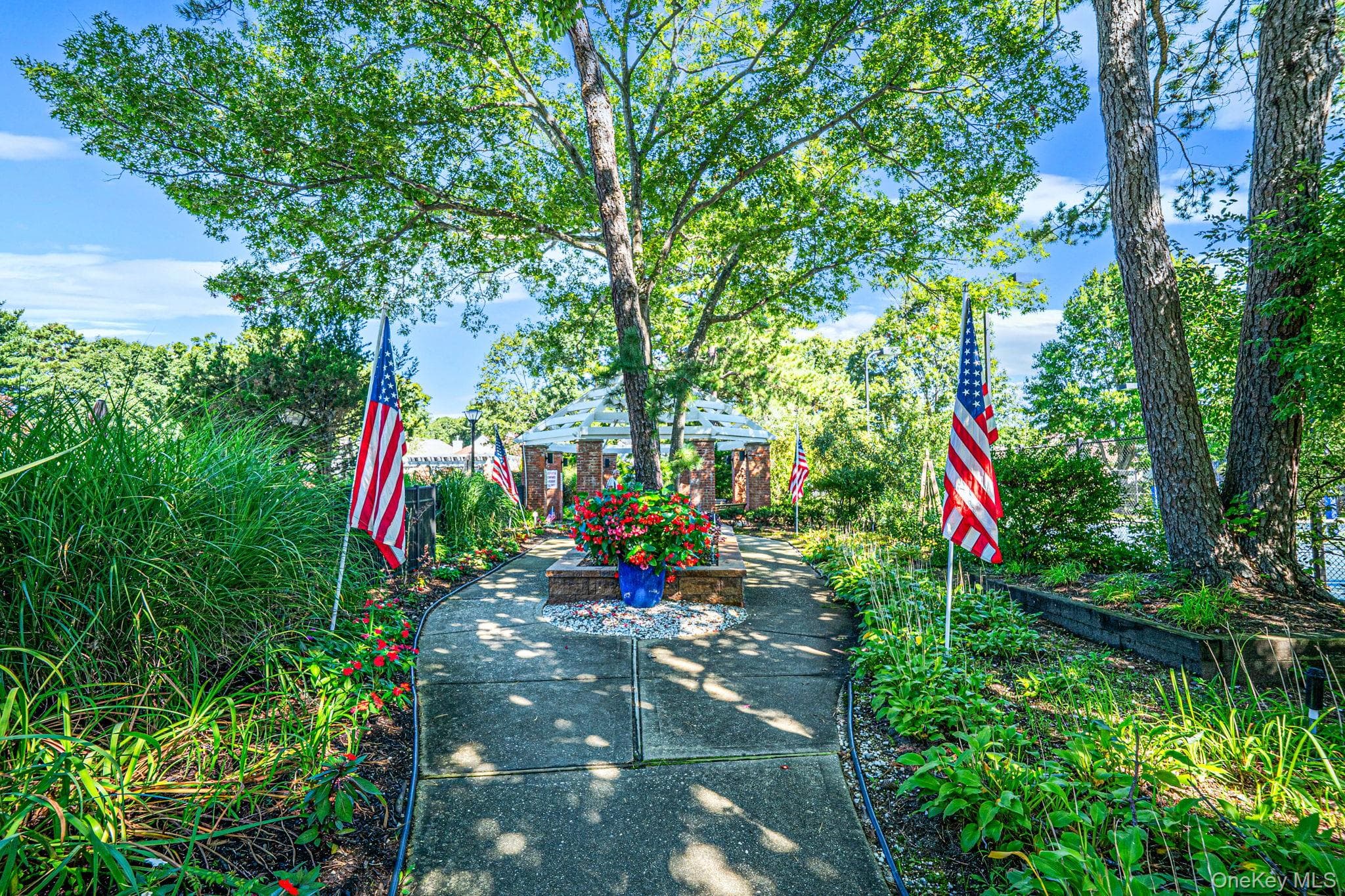 20 Wainscott Court thumbnail 32