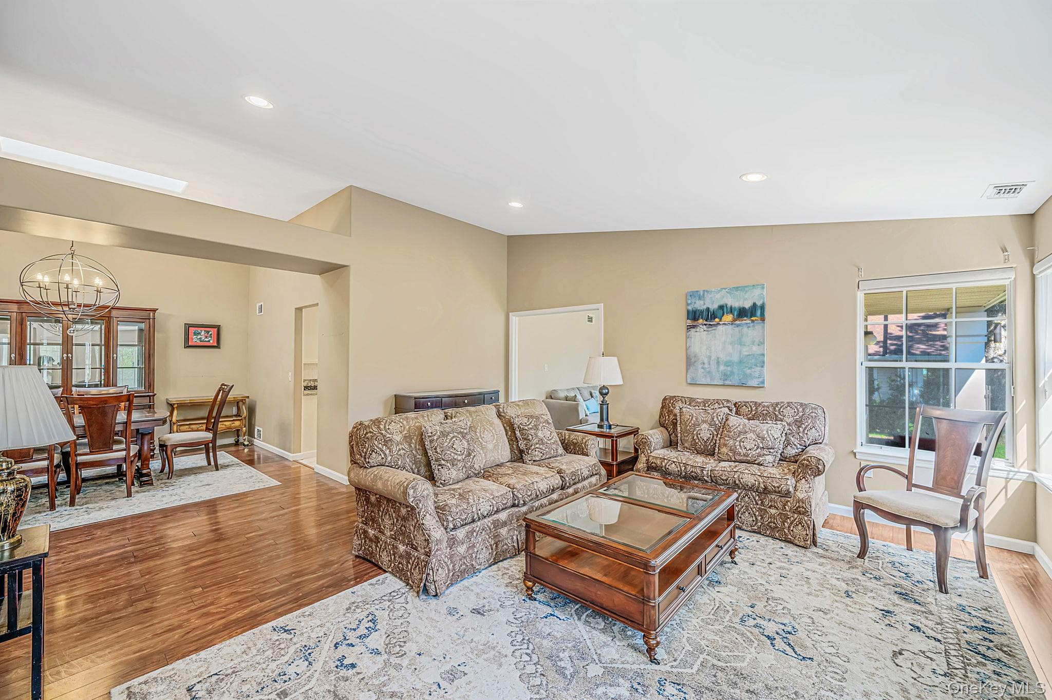 20 Wainscott Court thumbnail 4